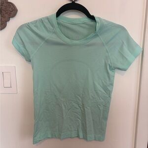 lululemon athletica Light Green Short Sleeve Tee